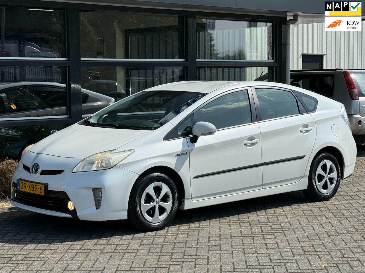 Toyota Prius - 1.8 Comfort Top 5 edition Navi Camera NAP APK !! - AutoWereld.nl