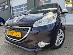 Peugeot 208 - 1.2 VTi Urban Soul 5 drs met parkeersensoren en trekhaak en navigatie en bluetooth telefoo
