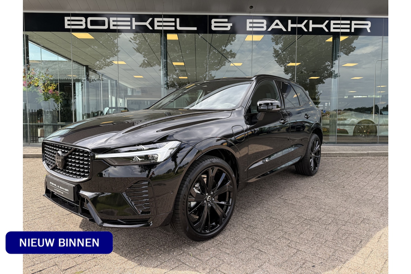 Volvo XC60 - T8 (455pk) Recharge AWD Plus Black Edition ** Panodak ** HUD ** H&K ** 360 camera ** Trekh - AutoWereld.nl