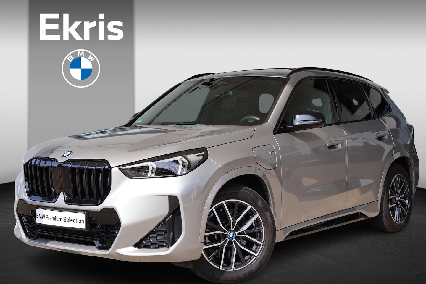 BMW X1 - xDrive25e | M Sportpakket | Harman Kardon | Trekhaak | Panorama Dak | Premium Pack - AutoWereld.nl