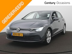 Volkswagen Golf - 1.5 eTSI Life Business / Trekhaak / Navi / Metallic / Clima