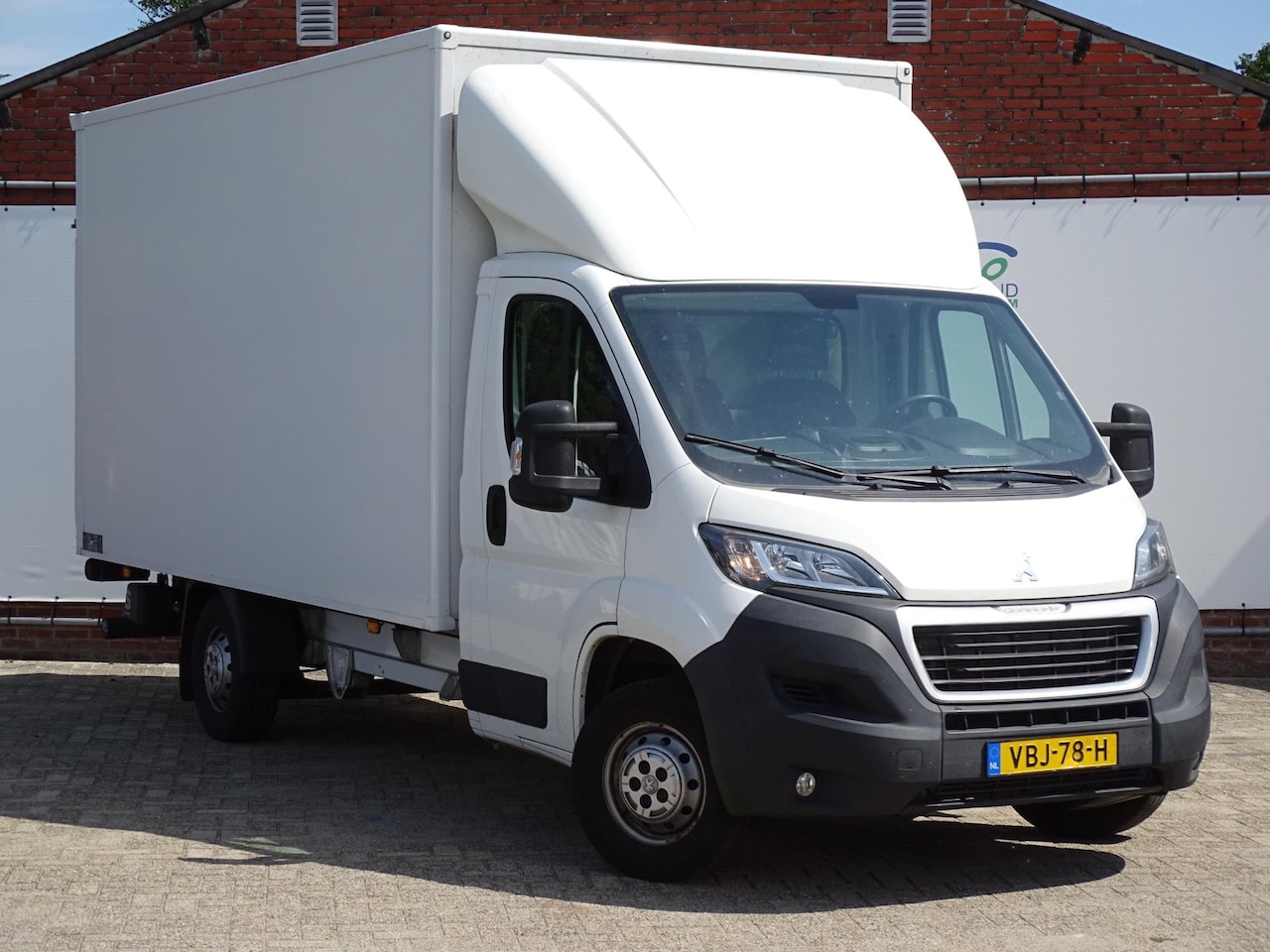 Peugeot Boxer - 335 2.0 BlueHDI L3H2 Pro Bakwagen|Achteruitrijcamera|NAVI|Laadlift - AutoWereld.nl