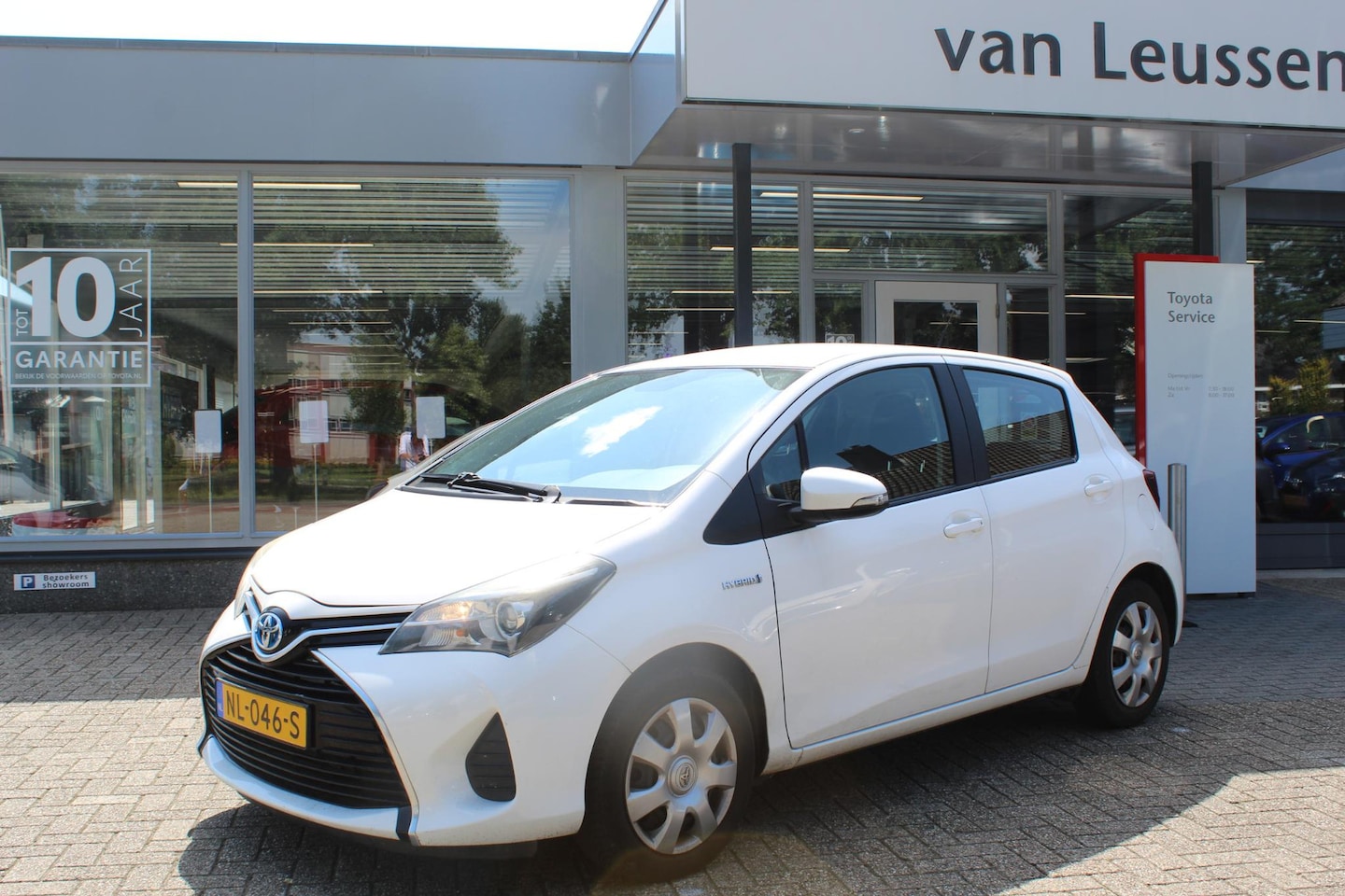 Toyota Yaris - 1.5 Hybrid Now 1.5 HYBRID NOW - AutoWereld.nl
