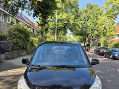 Hyundai i10 - 1.0 i-Drive Cool De auto heeft een distbutie ketting.