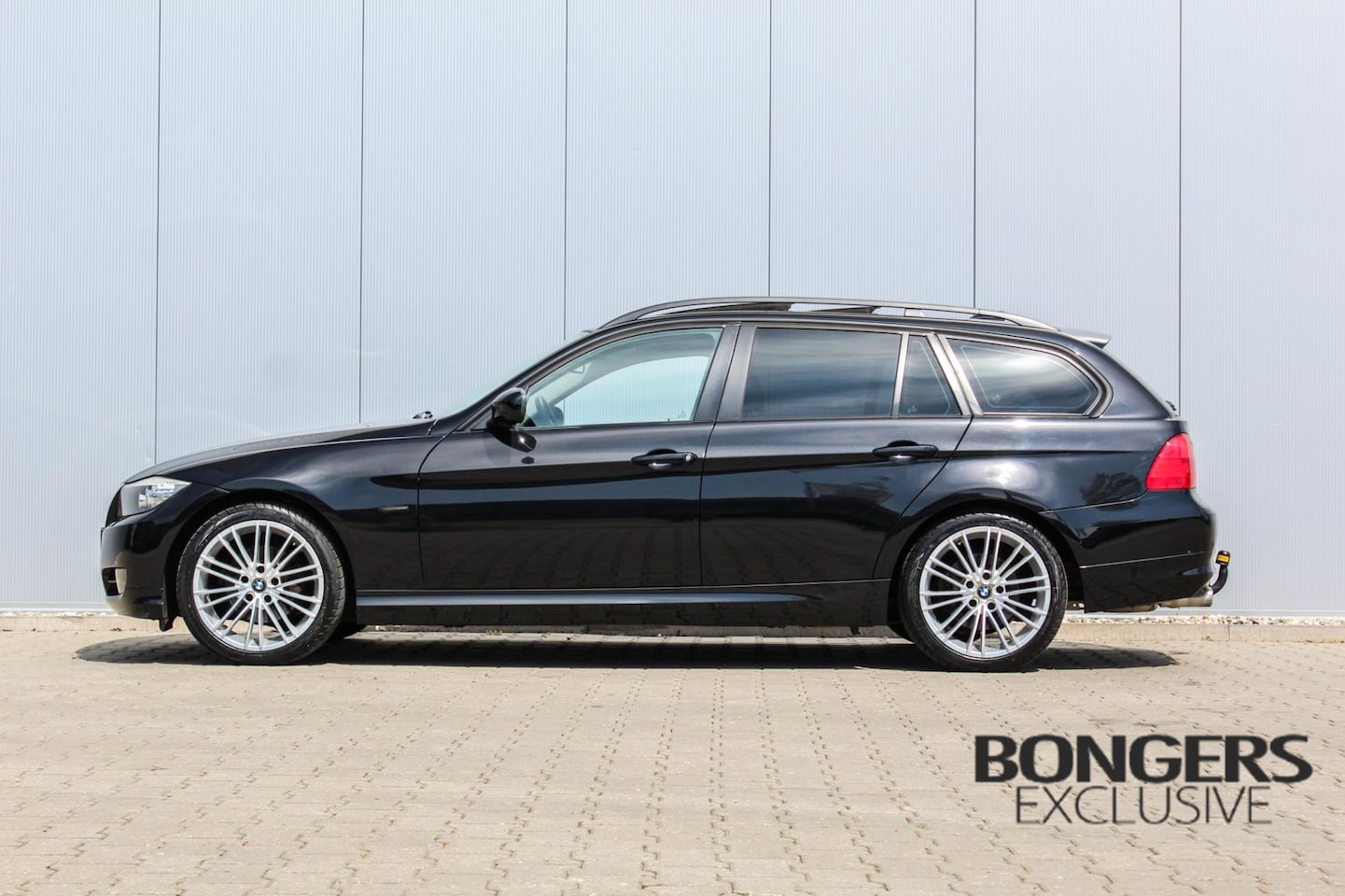 BMW 3-serie Touring - 318i High Executive | Panoramadak | Leder int. - AutoWereld.nl