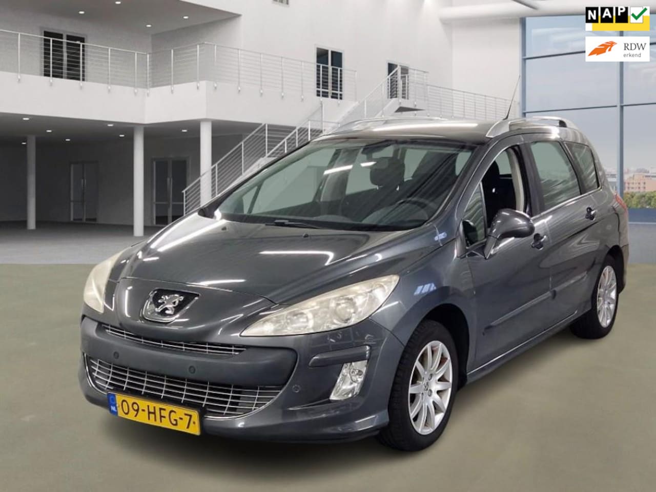 Peugeot 308 SW - 1.6 VTi XS Première/AIRCO/CRUISE/PANO/PARKEERSENS VOOR-ACHTER/TREKHAAK - AutoWereld.nl