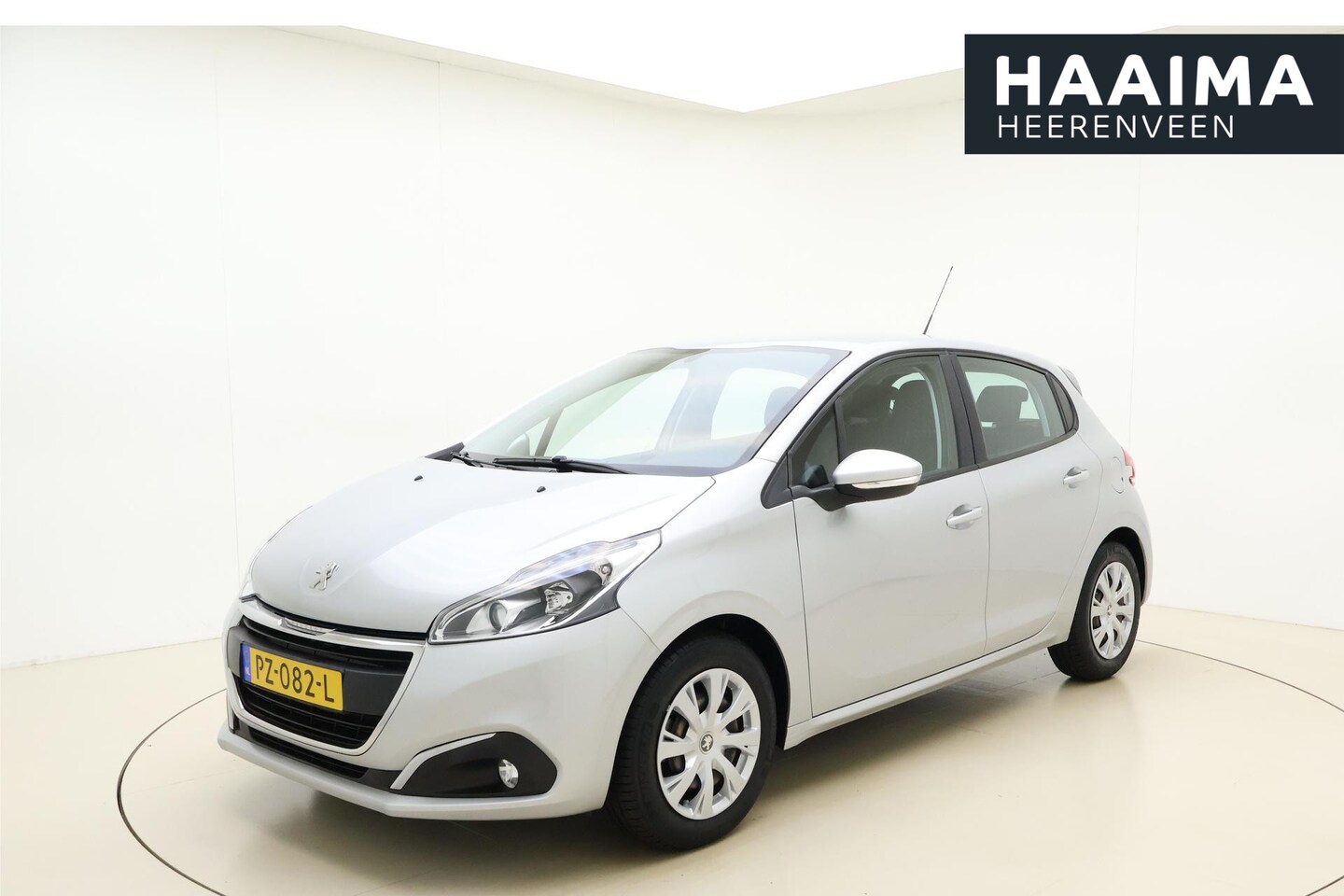 Peugeot 208 - 1.2 PureTech Blue Lion | Lage km-stand! |Navigatie | Apple Carplay/Android Auto | Airco | - AutoWereld.nl