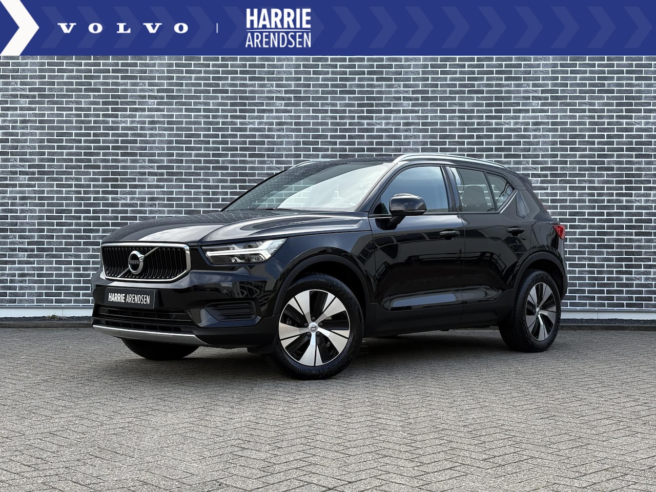 Volvo XC40 - 1.5 T2 Momentum | Trekhaak | 18 inch Lichtmetalen Velgen | Navigatie | Apple CarPlay & And - AutoWereld.nl