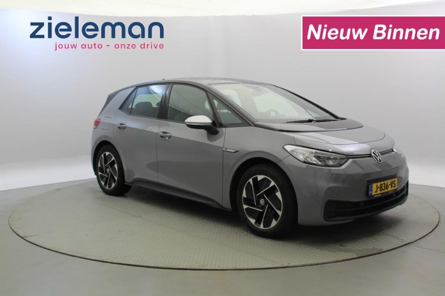 Volkswagen ID.3 - First 58 kWh - Carplay, Stoel/stuur verwarming - AutoWereld.nl