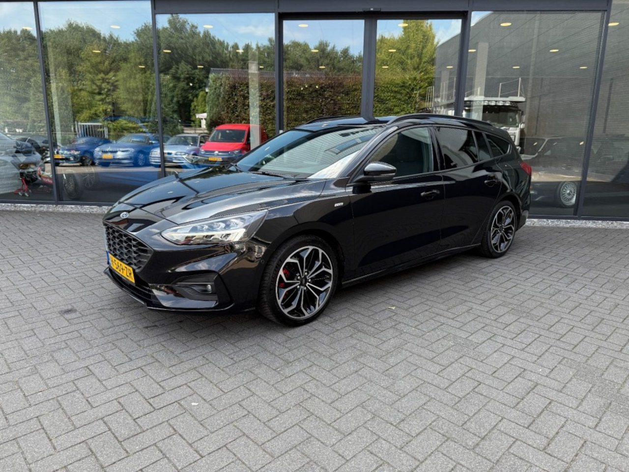 Ford Focus Wagon - Wagon 1.5 EcoB.183pk ST-Line,Winterpack,Keyless,B/O,Trekhk,Navi,Clima,Adapt. Cruise - AutoWereld.nl
