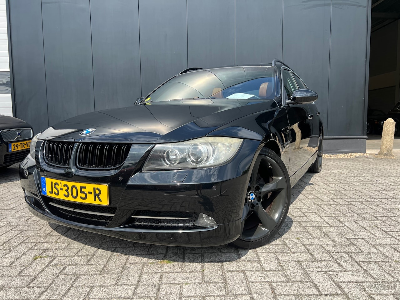 BMW 3-serie Touring - 330i Individual '08 Aut/Leer/Panodak/19'Lmv - AutoWereld.nl