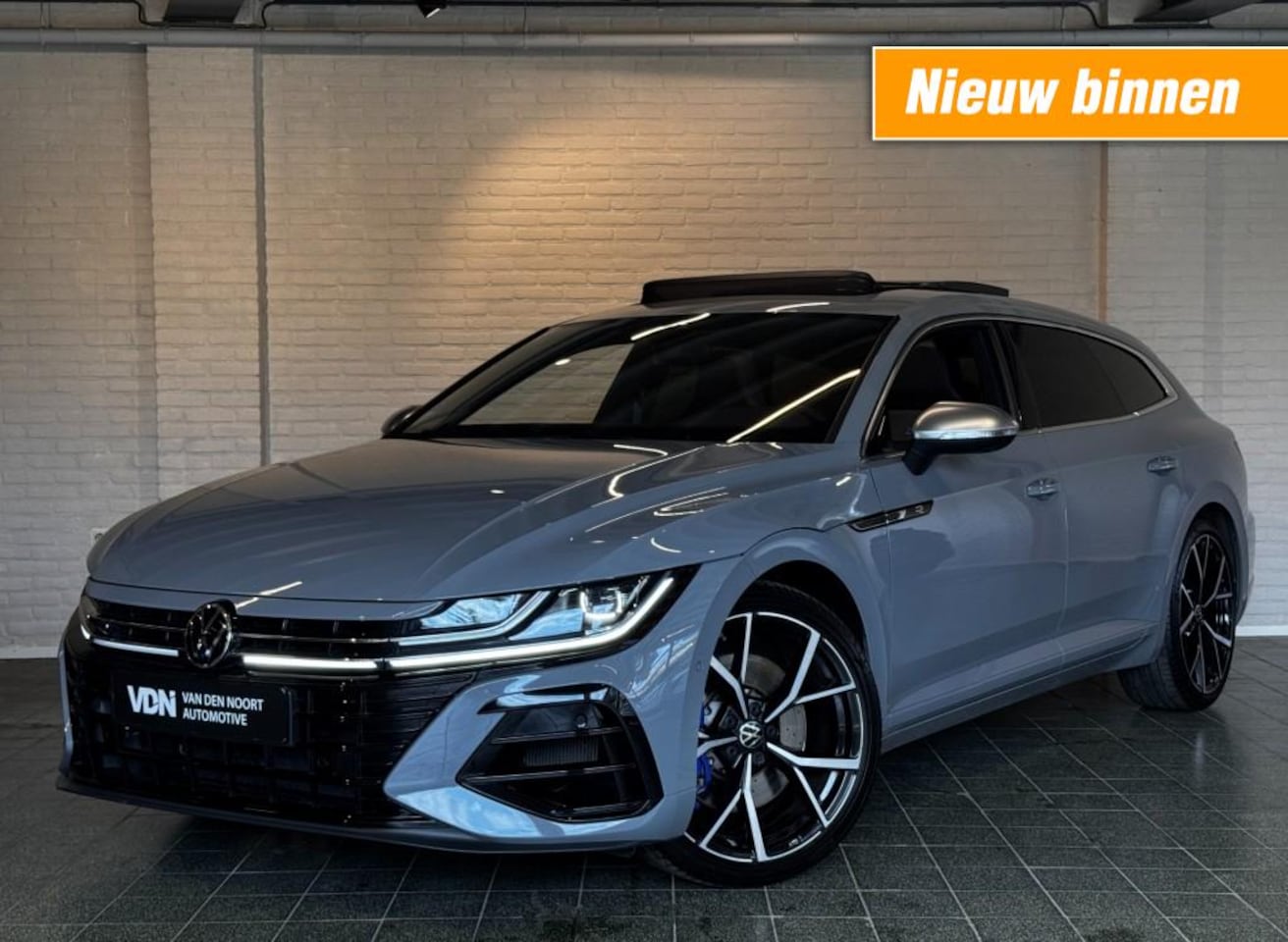 Volkswagen Arteon Shooting Brake - R 2.0 TSI 4MOTION 320pk DSG7 Pano Trekhaak Leder Harman 20'' - AutoWereld.nl