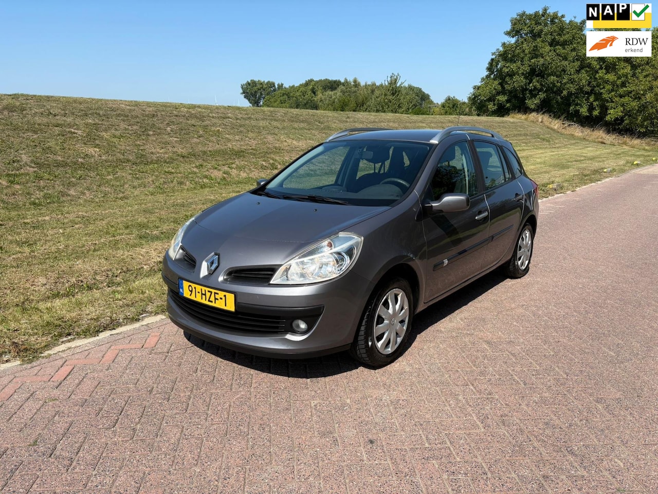 Renault Clio Estate - 1.2 TCE Dynamique Airco Cruise Elk ramen Trekhaak Mist lampen voor Isofix - AutoWereld.nl