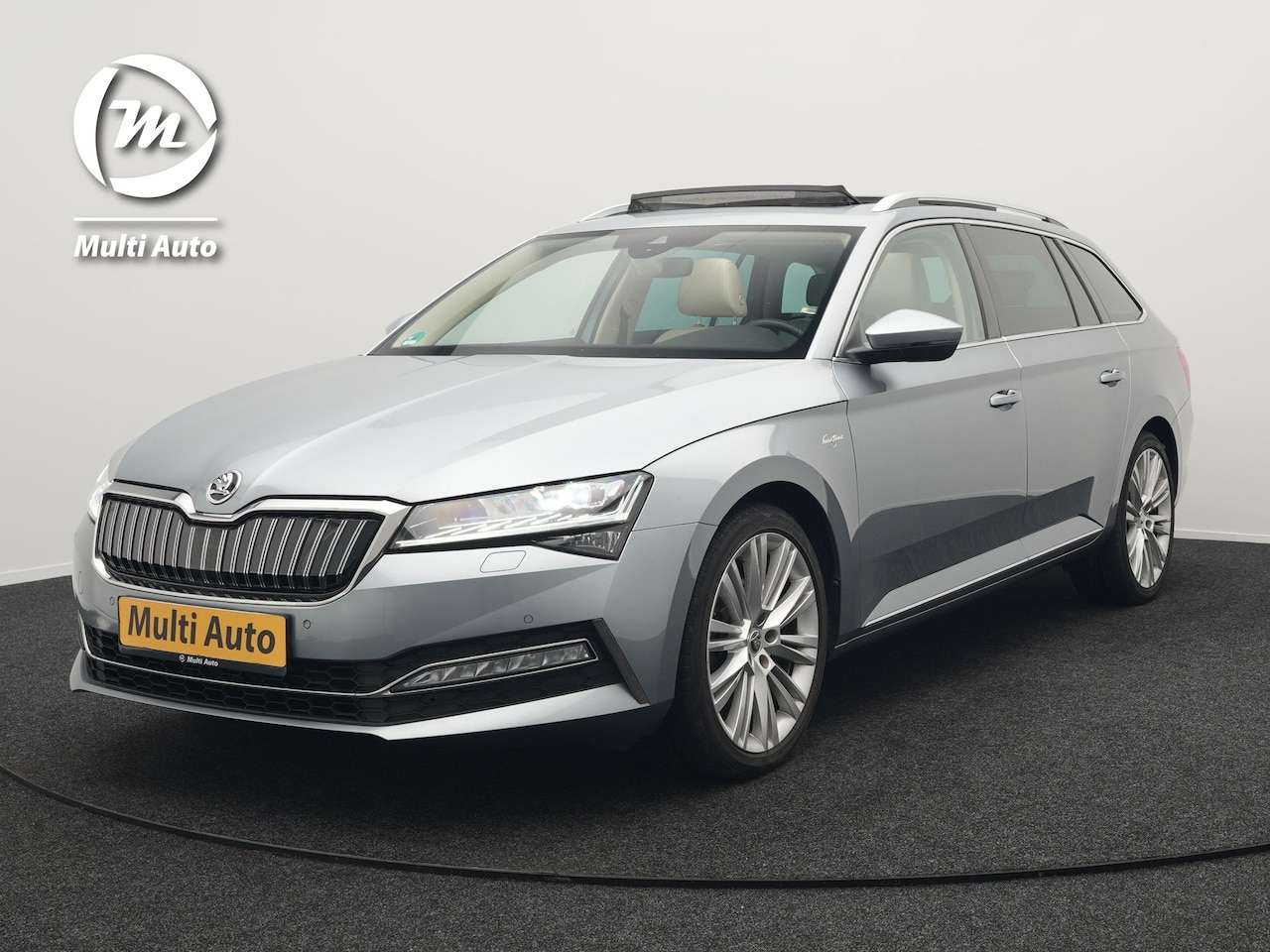Skoda Superb Combi - TSI iV Lauren & Klement Sportline Plug In Hybrid 218pk Dealer O.H PHEV | Trekhaak Af Fabri - AutoWereld.nl