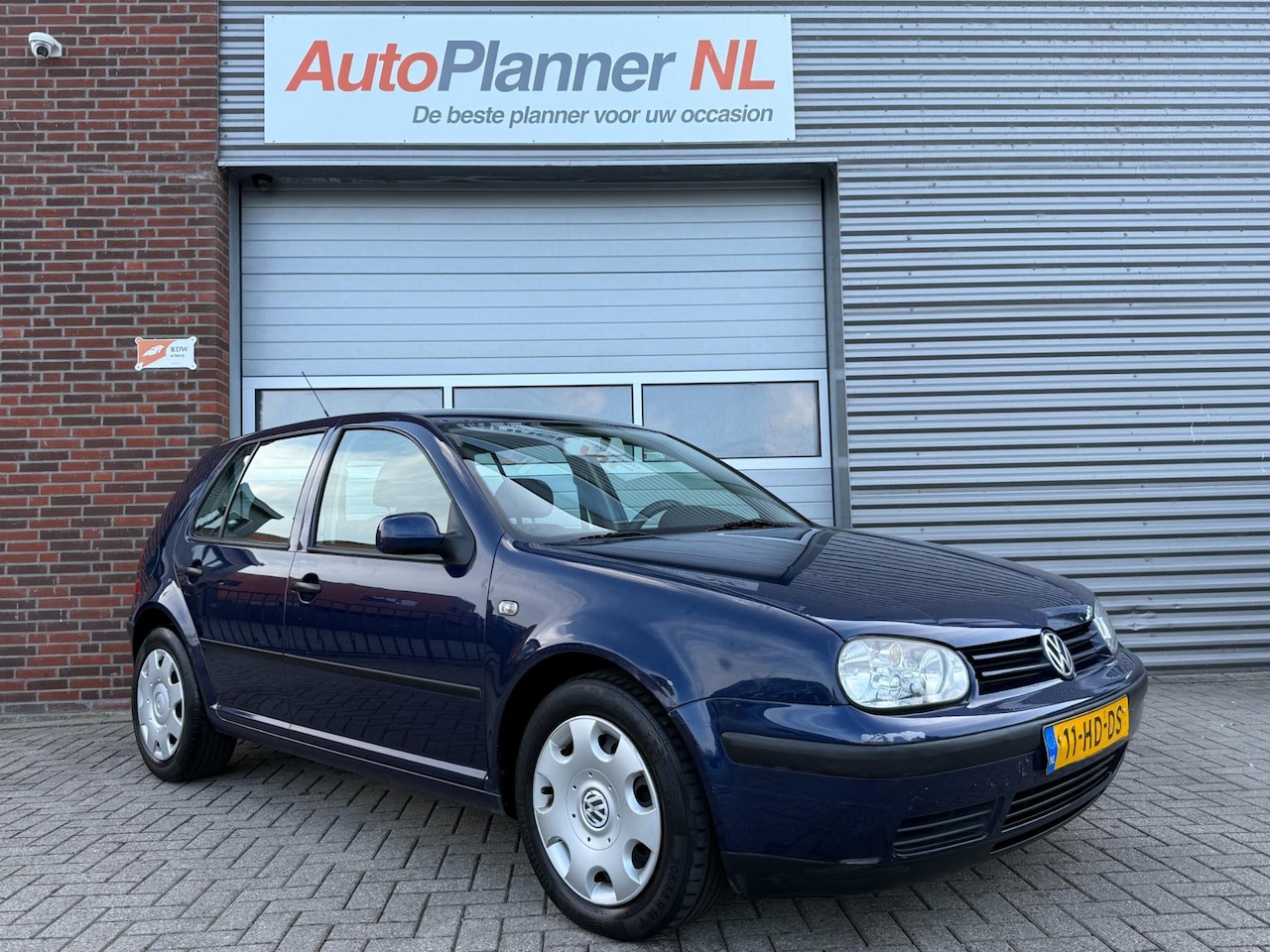 Volkswagen Golf - 1.6-16V Trendline! 5-Deurs! Airco! Inruiler! - AutoWereld.nl