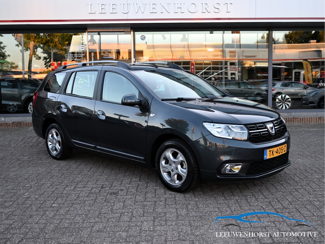 Dacia Logan MCV - 0.9 TCe Laureate AUTOMAAT NAP 34.400 KM, airco, PDC, trekhaak, elektr. pakket orig. NL - AutoWereld.nl