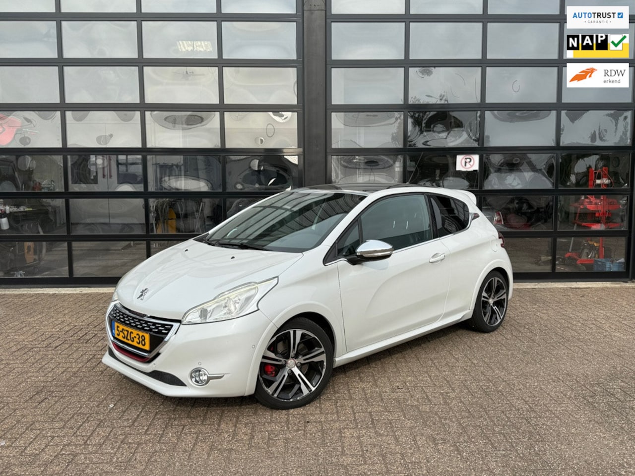 Peugeot 208 - 1.6 THP GTi 1.6 THP GTi - AutoWereld.nl