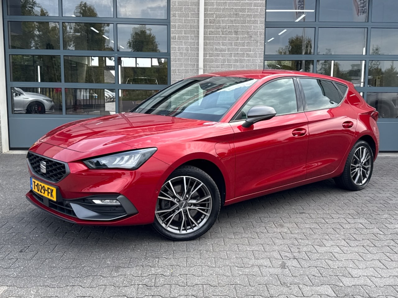 SEAT Leon - 1.4 TSI eHybrid PHEV FR | CAMERA | STOELVERWARMING | - AutoWereld.nl