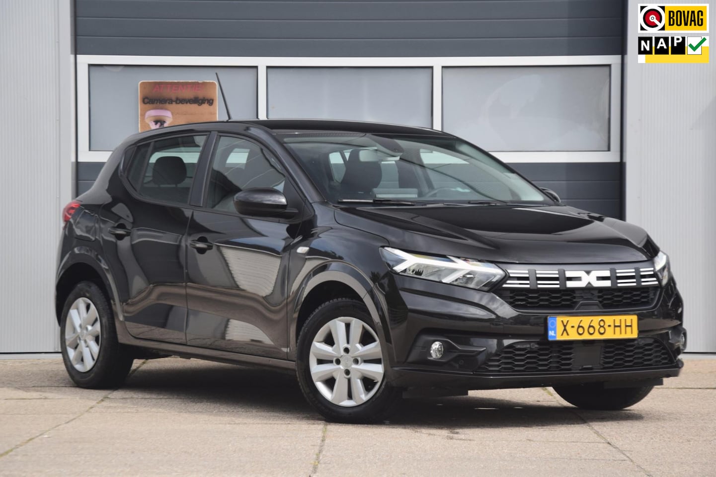 Dacia Sandero - 1.0 TCe 100 ECO-G Expression NAVIGATIE/CAMERA/KEYLESS ENTRY - AutoWereld.nl