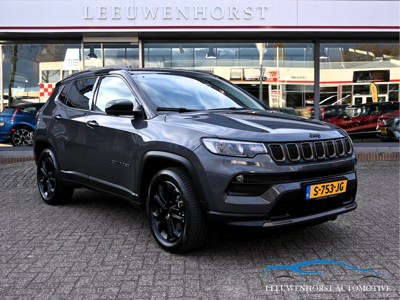 Jeep Compass - 4xe 240 Plug-in Hybrid Upland, 360°camera, half leer, navi, clima cruise, NL-auto - AutoWereld.nl