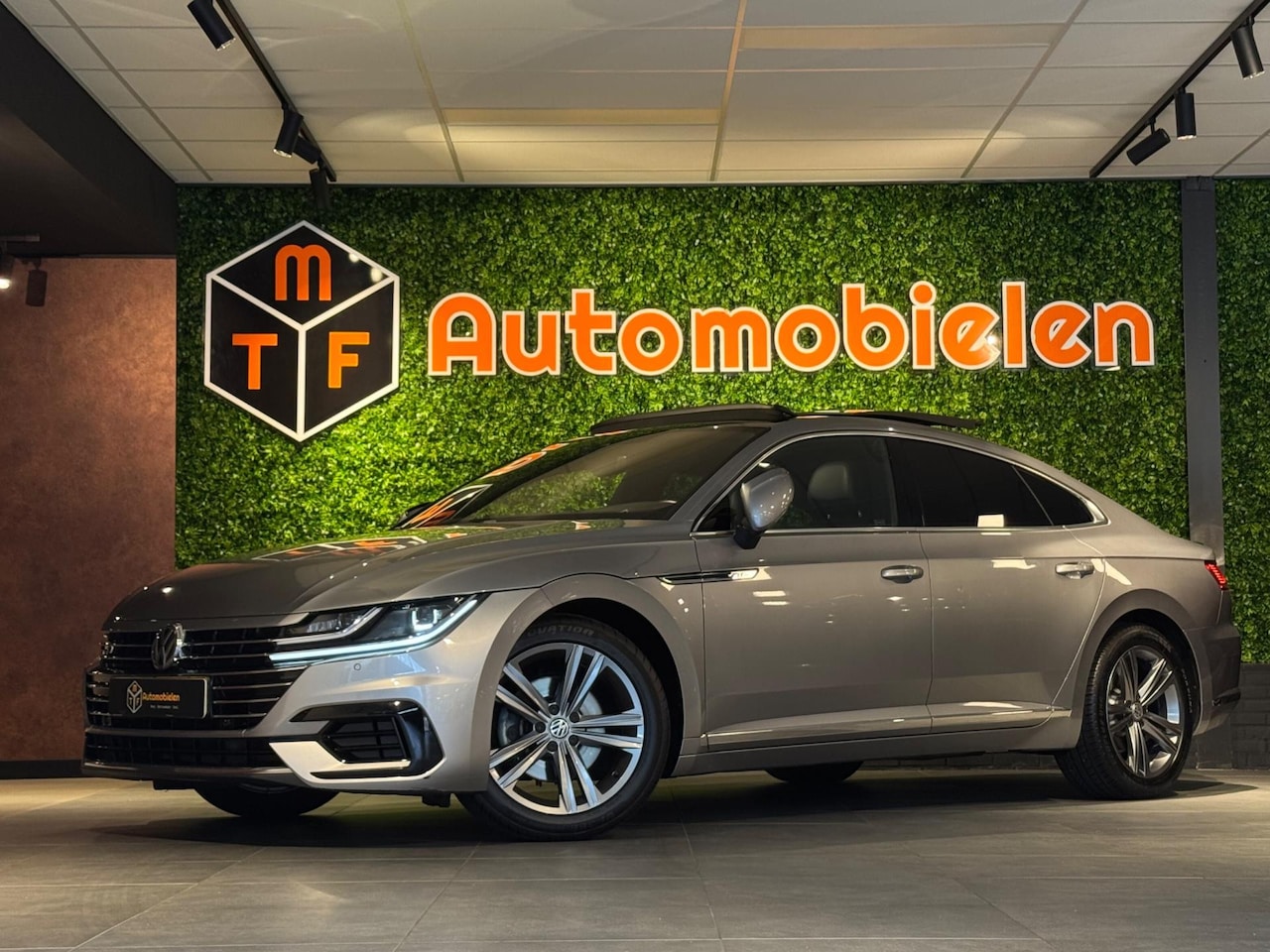 Volkswagen Arteon - 1.5 TSI 3x R-LINE|PANO|VIRTUAL|SFEERV.|MASSAGE|TREKHAAK - AutoWereld.nl