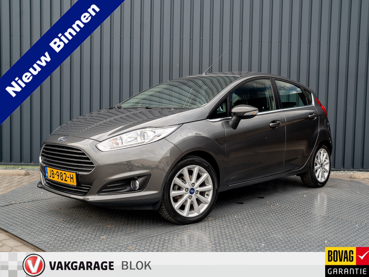 Ford Fiesta - 1.0 EcoBoost 100Pk Titanium | Trekhaak | Parkeersensoren V&A | Climate Control | Prijs Rij - AutoWereld.nl