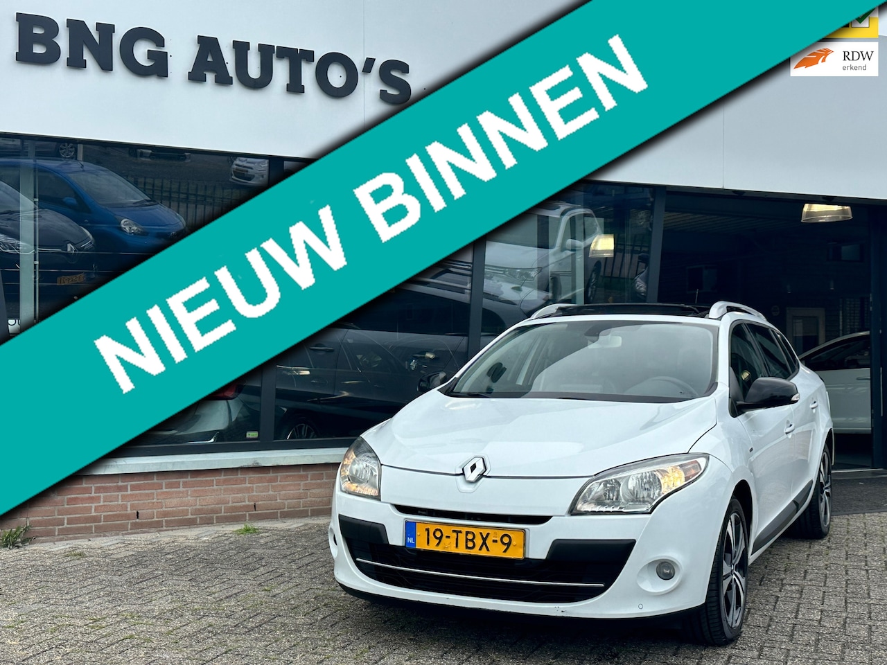 Renault Mégane Estate - 1.5 dCi Bose CLIMA_PANO_PDC V+A_NAP !!! - AutoWereld.nl