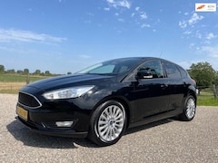 Ford Focus - 1.0 Titanium Edition 5drs Airco 143787 km bj 2015