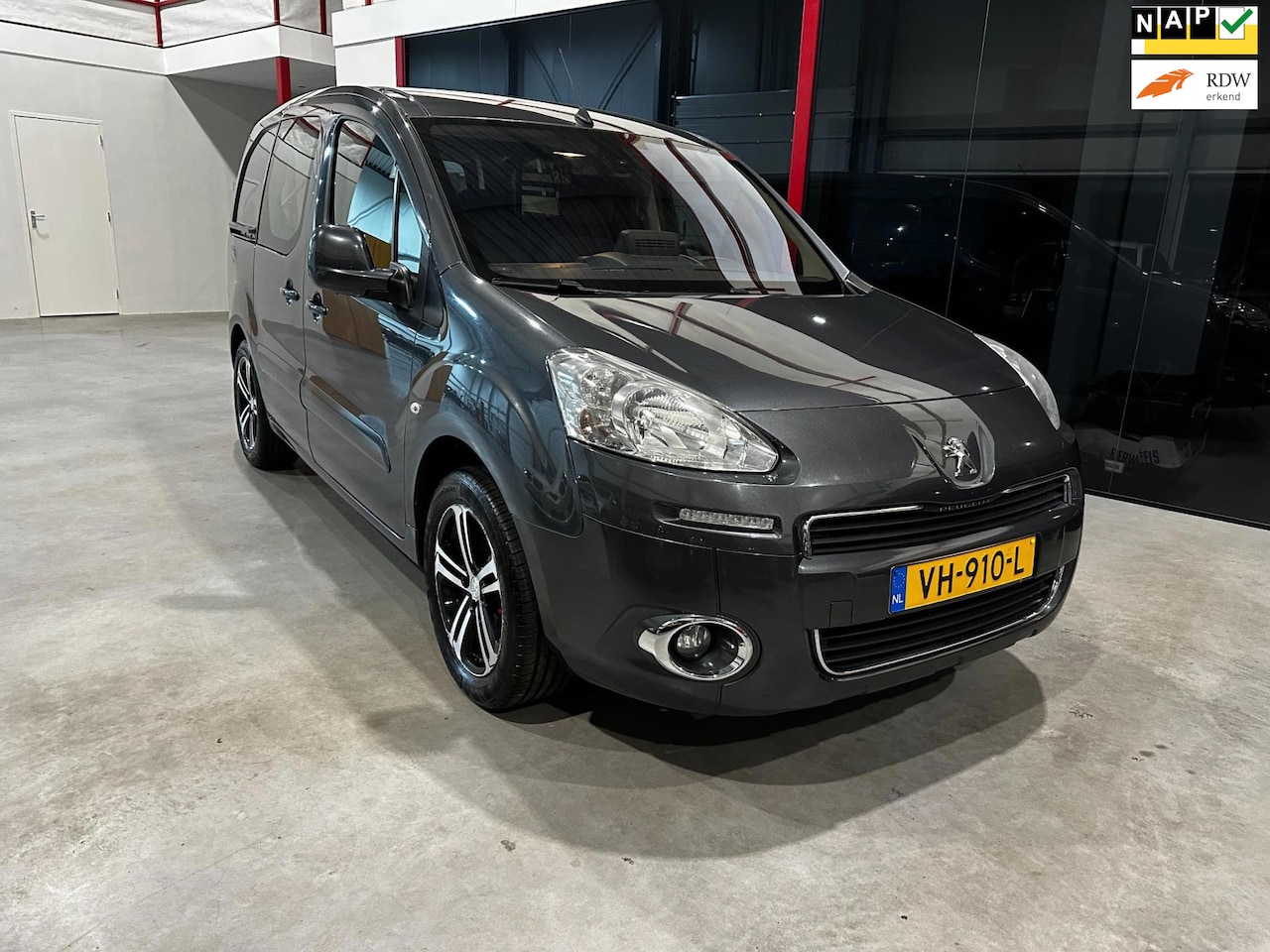 Peugeot Partner - 120 1.6 e-HDI L1 Navteq 2Tronic / Automaat / Marge / - AutoWereld.nl