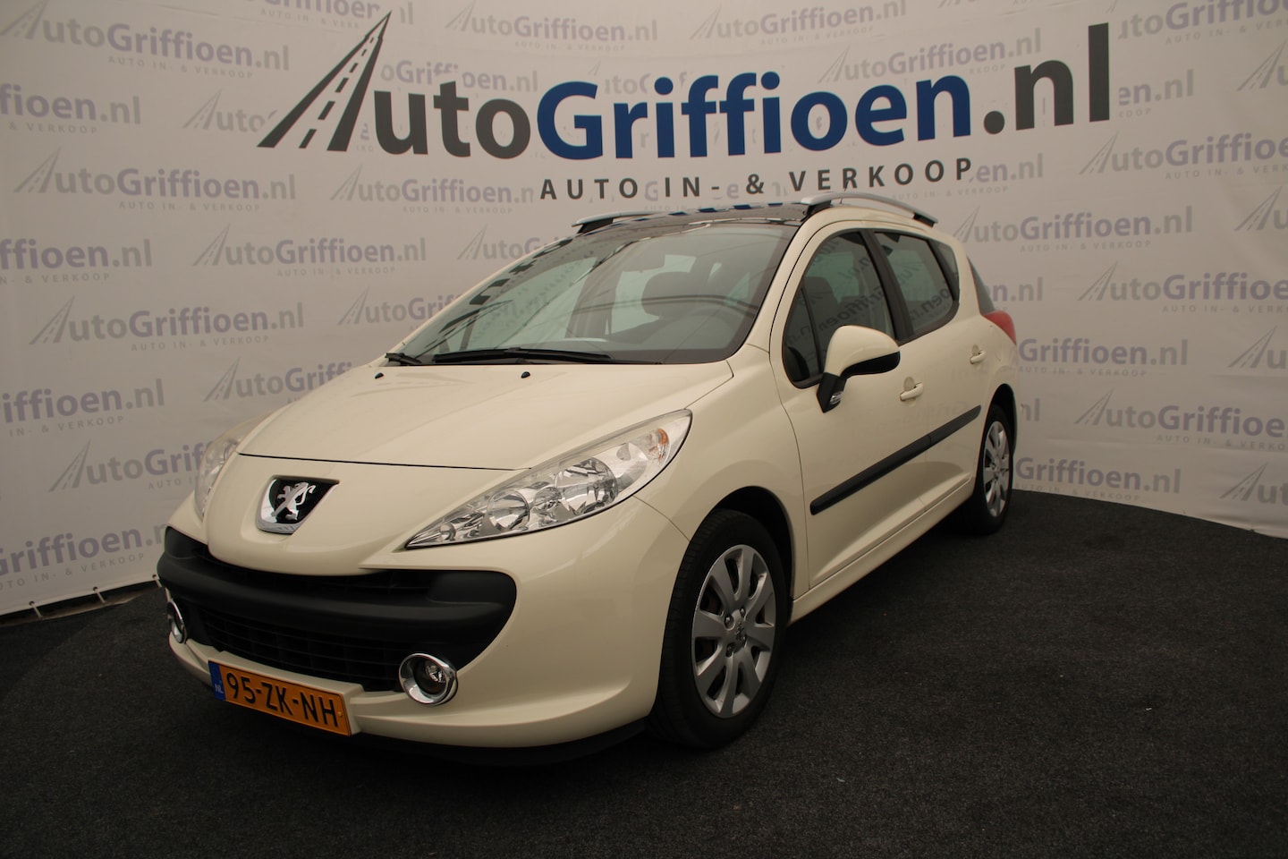Peugeot 207 SW - 1.6 VTi XS keurige station met trekhaak - AutoWereld.nl