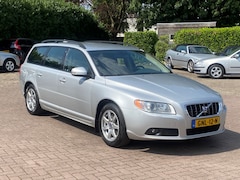 Volvo V70 - 2.5T Aut. / Xenon / Tr.haak / goed onderhoud +APK