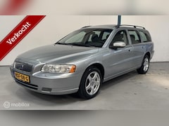 Volvo V70 - 2.5T AWD Edition AUTOMAAT / SCHUIFDAK / LEER