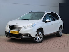 Peugeot 2008 - 1.2 PureTech Allure PANORAMADAK - TREKHAAK - NAVIGATIE