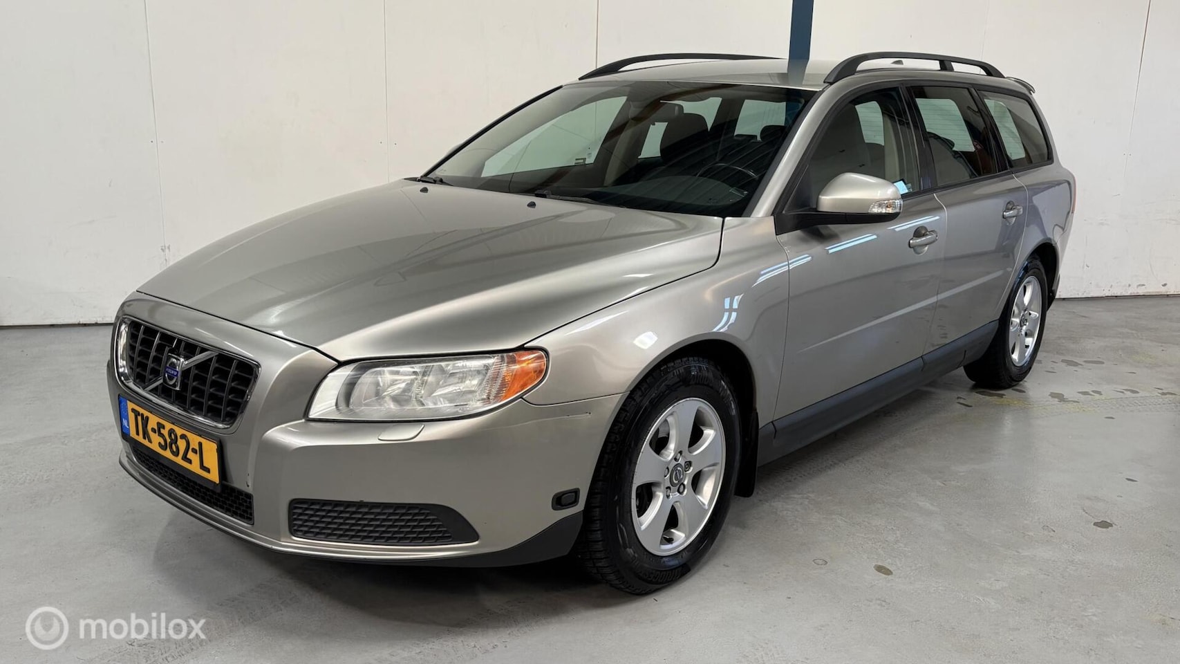 Volvo V70 - 2.5T AUTOMAAT / YOUNGTIMER - AutoWereld.nl