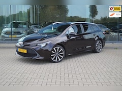 Toyota Corolla Touring Sports - 1.8 Hybrid Business | Trekhaak | Stoelverwarming | Elek. achterklep