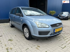 Ford Focus Wagon - 1.6-16V Futura / AIRCO / ELEC RAMEN
