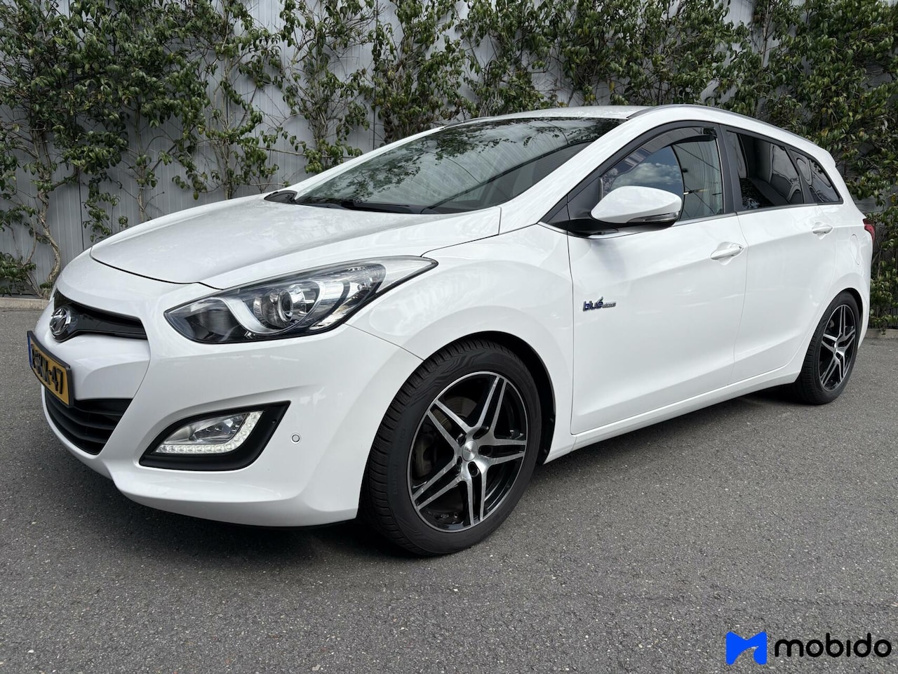 Hyundai i30 Wagon - 1.6 GDI Bu. Ed.| Navi | Trekhaak 13p - AutoWereld.nl