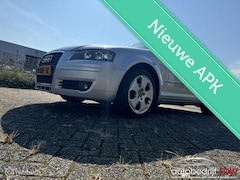 Audi A3 Sportback - 1.6 AUTOMAAT GEREVISEERD/5DEURS/LM VELGEN