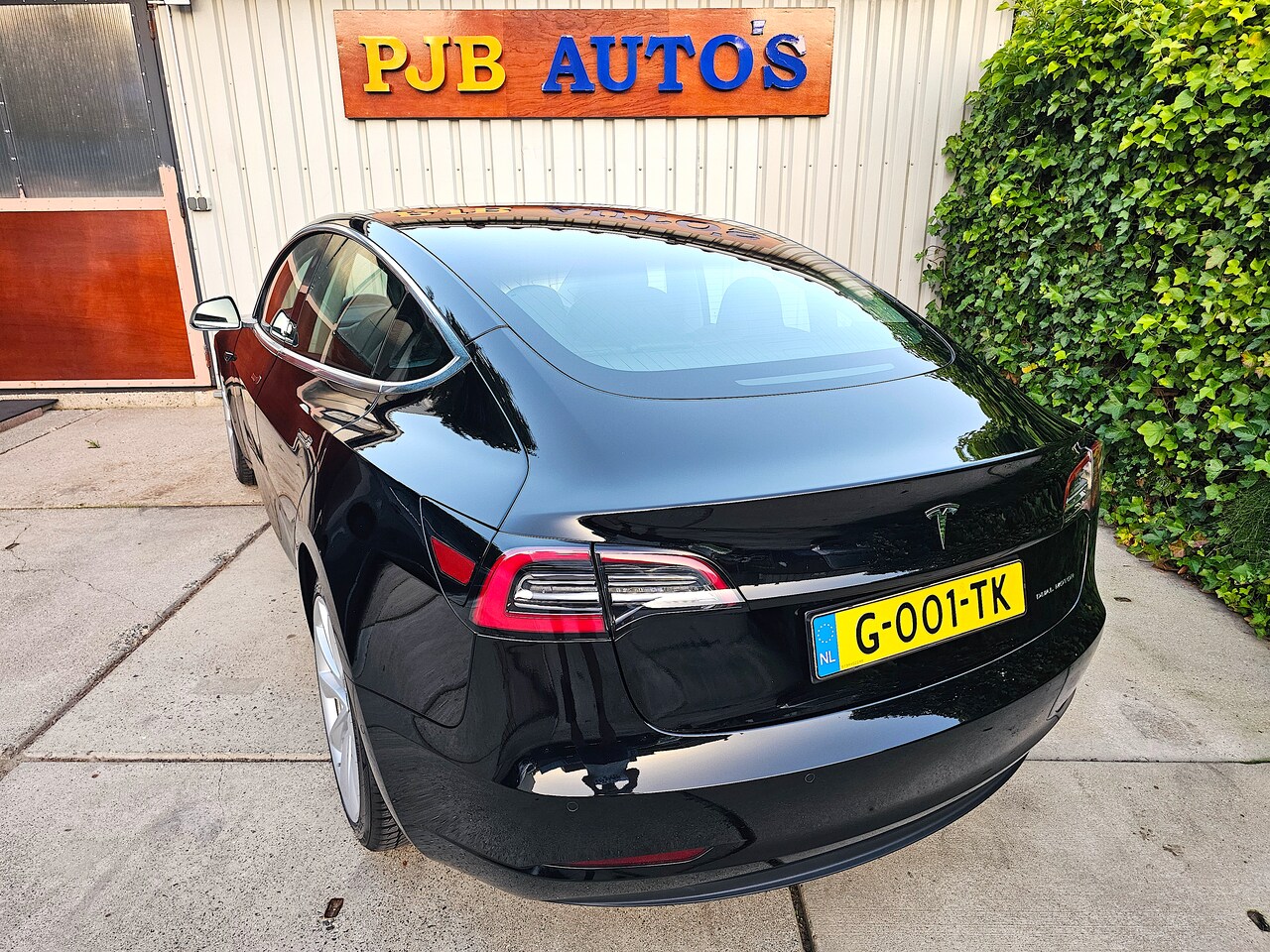 Tesla Model 3 - Long Range Panorama 19" lichtmetalen velgen