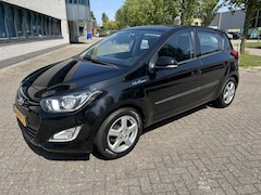 Hyundai i20 - 1.2i i-Motion AIRCO TRHK CARPLAY NAP