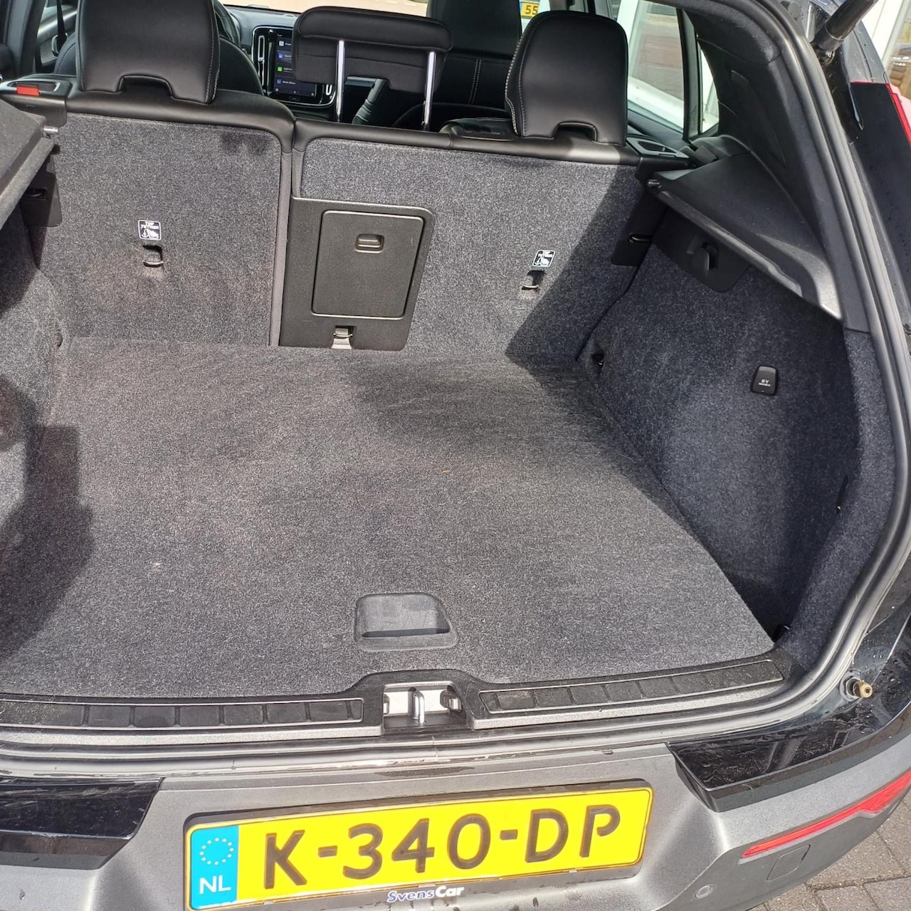 Volvo XC40 - Recharge P8 AWD R-Design Recharge P8 AWD R-Design - AutoWereld.nl
