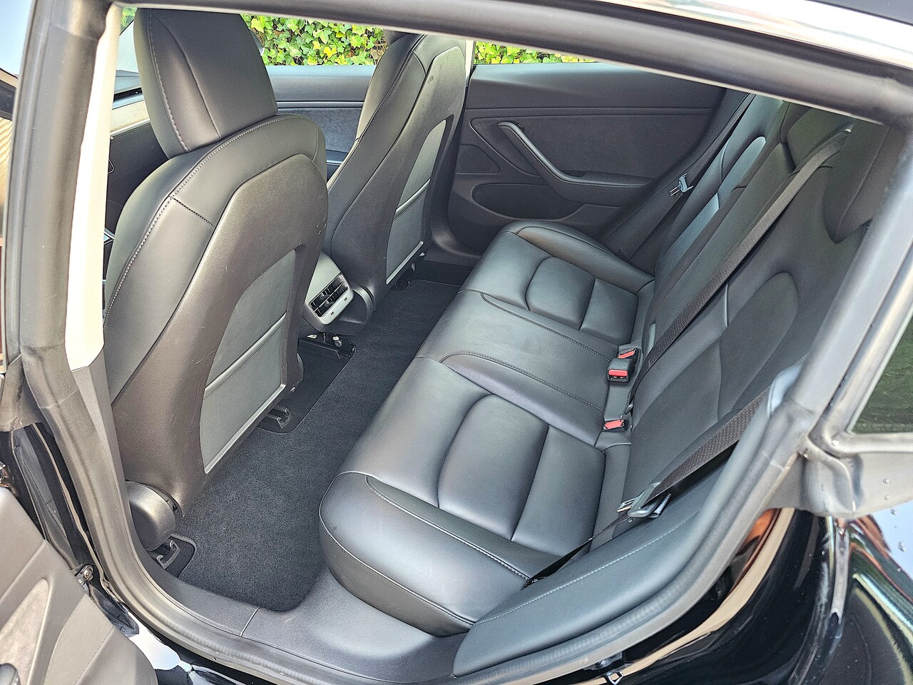 Tesla Model 3 - Long Range Panorama 19" lichtmetalen velgen