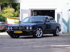 Jaguar XJR - 4.0 V8