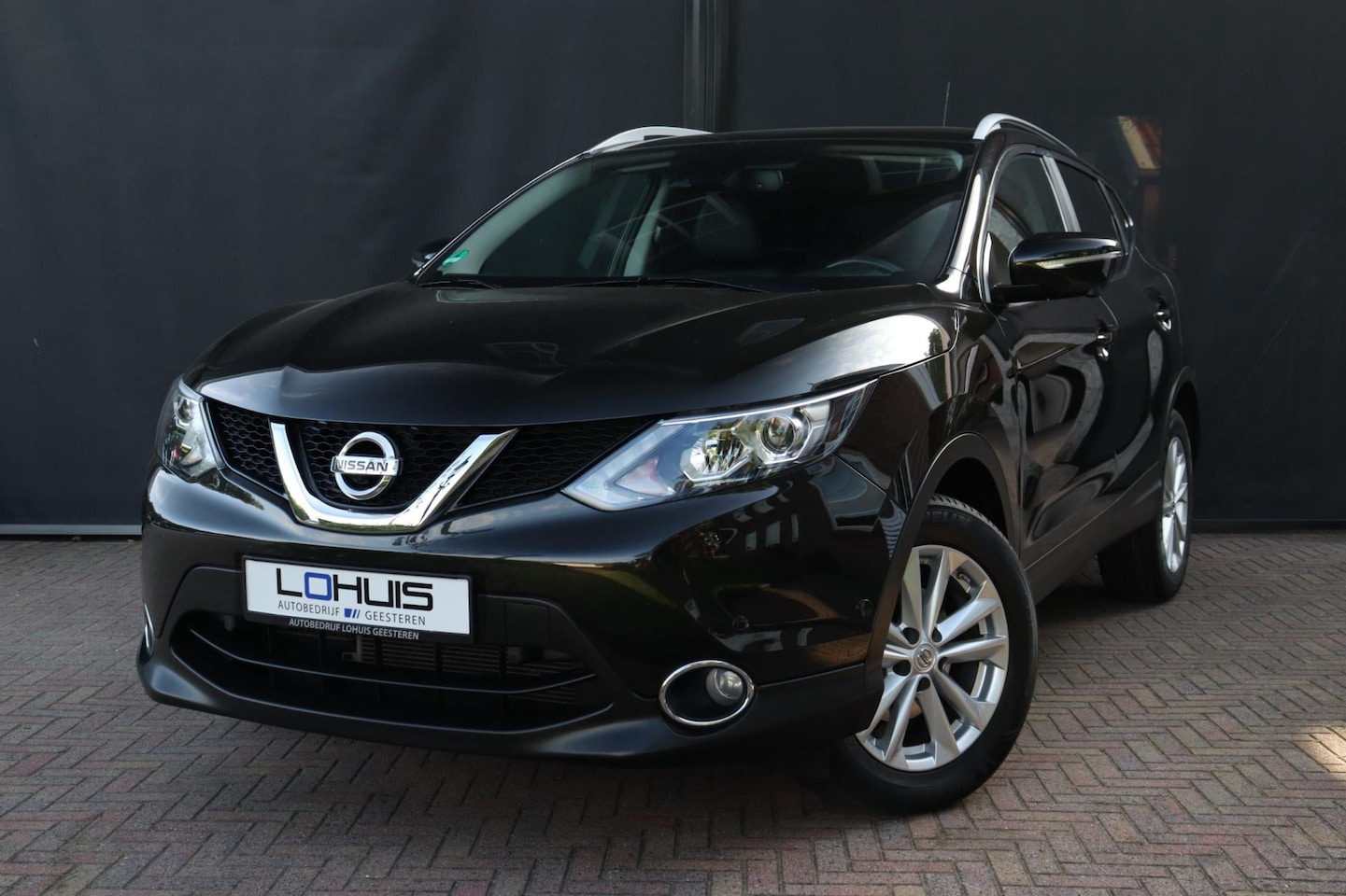 Nissan Qashqai - 1.2 Premier Edition Pano | Keyless | 360Camera | Stuurwielbediening - AutoWereld.nl