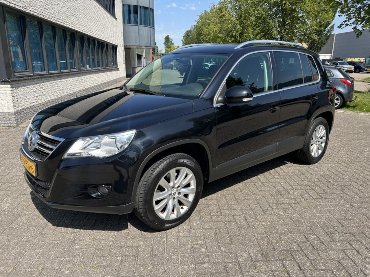 Volkswagen Tiguan - 1.4 TSI Sport&Style CRUISE CLIMA TRHK NAP! - AutoWereld.nl
