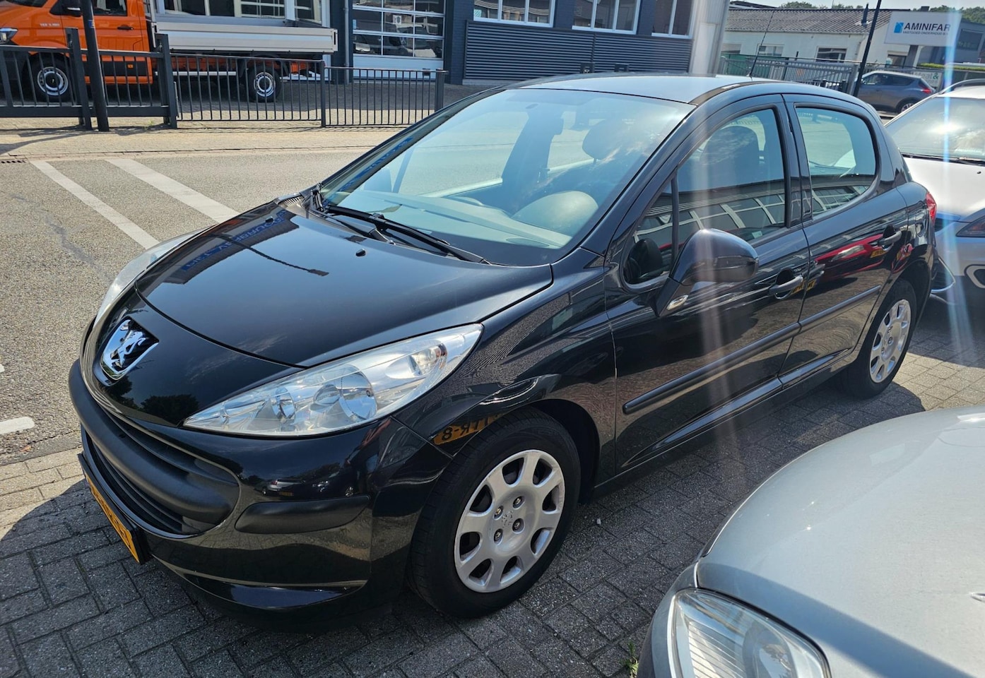 Peugeot 207 - 1.4-16V - BJ 2007 - AIRCO - KOPPAKKING DEFECT - AutoWereld.nl