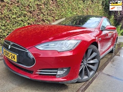 Tesla Model S - 85 Base (free supercharging) (accu is 60 procent)