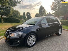 Volkswagen Golf - 1.6 TDI Highline BlueMotion