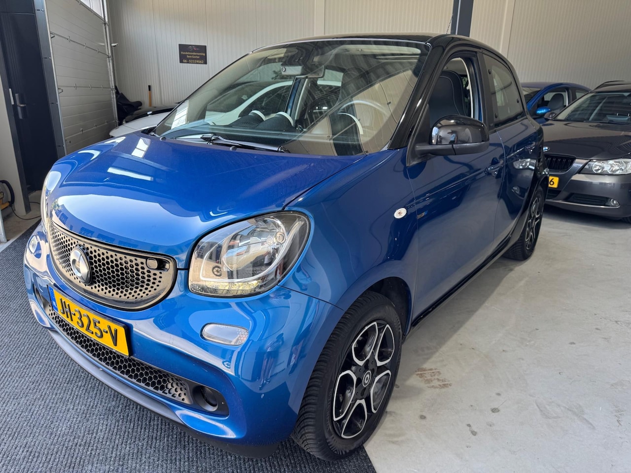 Smart Forfour - 1.0 Prime airco leer panorama dak stoelverwarming nieuwstaat!! - AutoWereld.nl