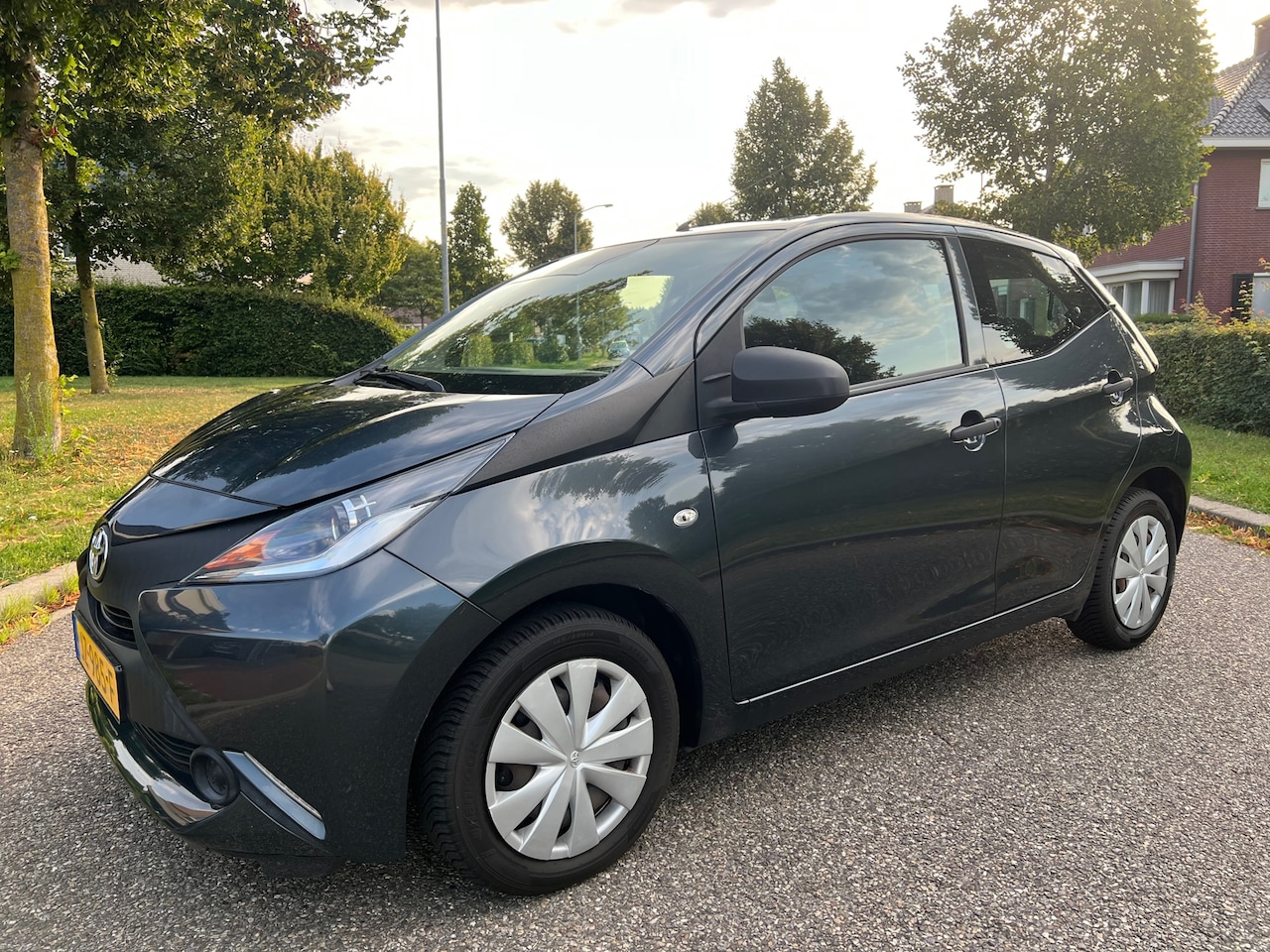Toyota Aygo - 1.0 VVT-i x-now 1.0 VVT-i x-now - AutoWereld.nl